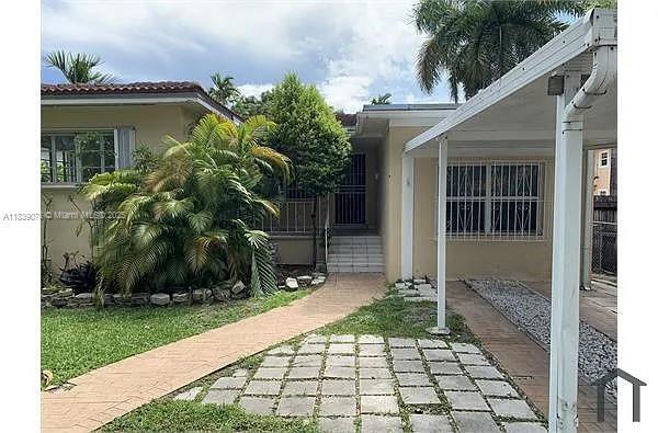 800 SW 25th Rd in Miami, FL - Building Photo - Building Photo