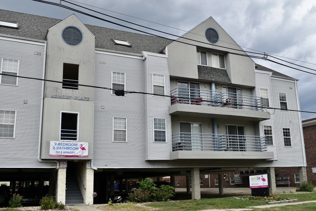 52 E Armory in Champaign, IL - Building Photo