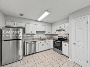 10731 Chateau Dr in Olive Branch, MS - Building Photo - Building Photo