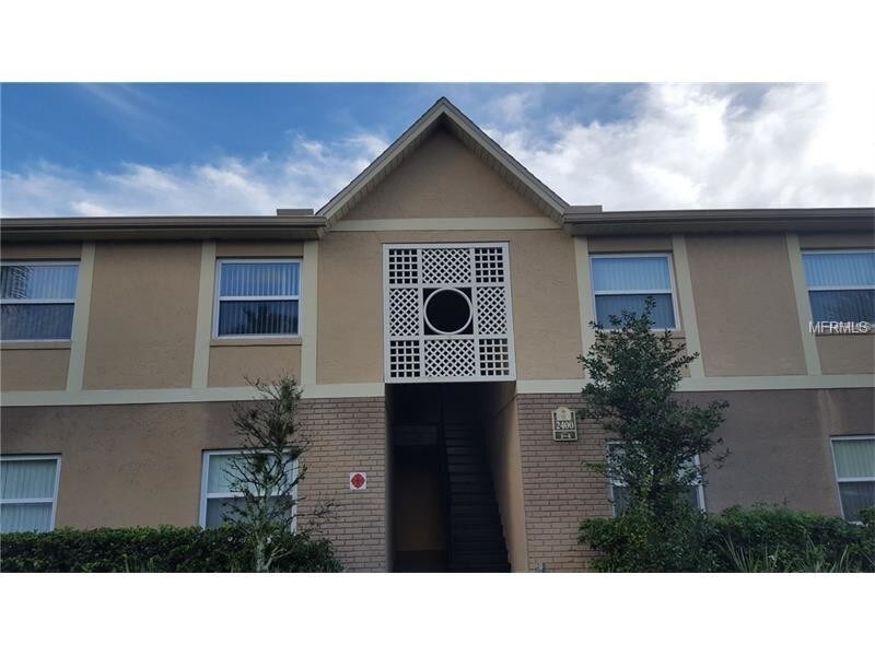 9911 Turf Ct in Orlando, FL - Foto de edificio