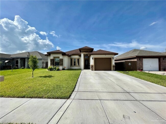 property at 2920 Fuerte Ave
