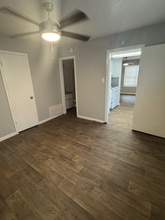 5220 Weber Rd in Corpus Christi, TX - Building Photo - Building Photo