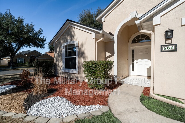 586 Longmill Ln in Orange Park, FL - Building Photo - Building Photo