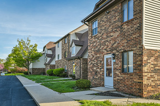 Abbey Lane Apartments in Chesterton, IN - Building Photo - Building Photo