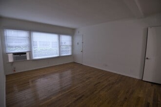 14830 Dickens St in Los Angeles, CA - Building Photo - Building Photo