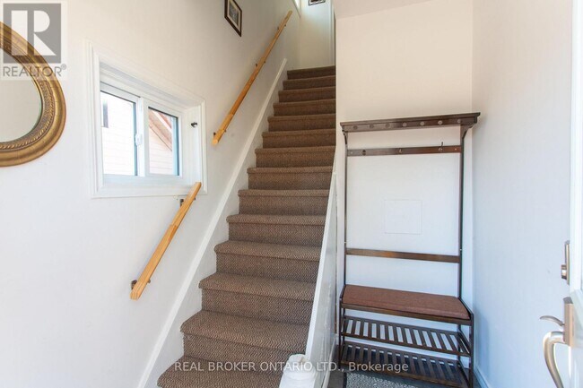 231 Front St S in Orillia, ON - Building Photo - Building Photo