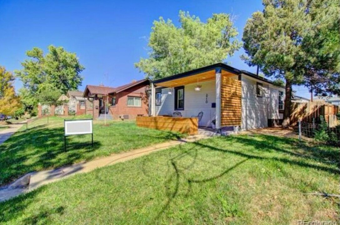 3710 Cook St in Denver, CO - Building Photo