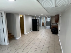 1453 N Hamlin Ave, Unit Garden in Chicago, IL - Building Photo - Building Photo