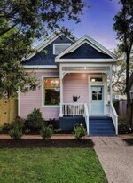 3617 Ave Q 1/2 in Galveston, TX - Building Photo