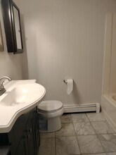 107 Martha Ave, Unit B in Elmwood Park, NJ - Building Photo - Building Photo