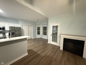 5882 Hollow Oak Trail in Carmel, IN - Building Photo - Building Photo