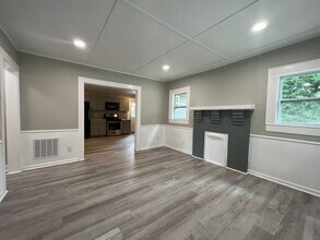 408 E 3rd Ave in Gastonia, NC - Building Photo - Building Photo