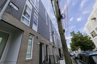 1231 N 27th St, Unit A in Philadelphia, PA - Foto de edificio - Building Photo