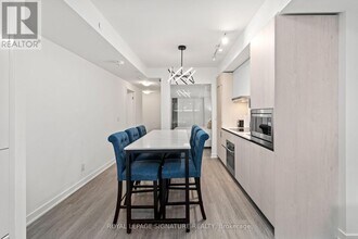 47-447 Mutual St in Toronto, ON - Building Photo - Building Photo