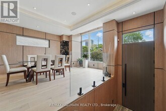 40 Johnston Ave in Toronto, ON - Building Photo - Building Photo