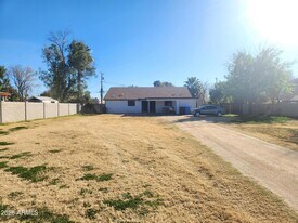 2531 W Morten Ave in Phoenix, AZ - Building Photo