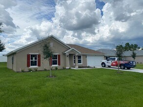 8180 N Wakefield Dr in Dunnellon, FL - Building Photo - Building Photo
