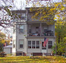 981-983 Hancock St in Quincy, MA - Foto de edificio - Building Photo