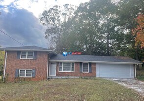 239 Andrea Cir NW in Lilburn, GA - Building Photo