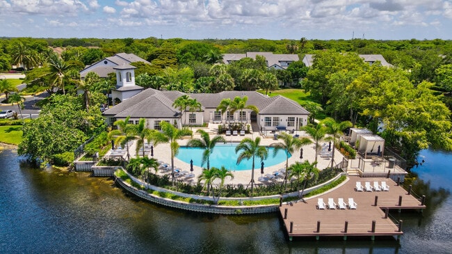 St. Tropez Townhomes & Villas in Plantation, FL - Building Photo - Building Photo