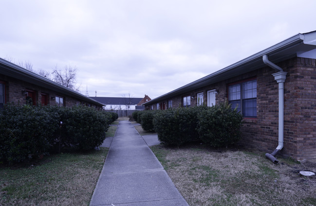 Colony Apartments in Chattanooga, TN - Foto de edificio - Building Photo