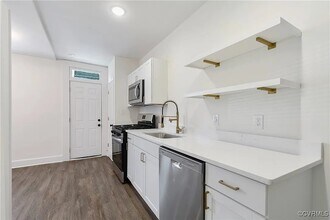 3139 Ellwood Ave, Unit D in Richmond, VA - Foto de edificio - Building Photo