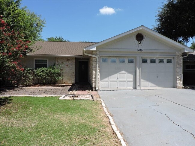 property at 1625 Chippeway Ln