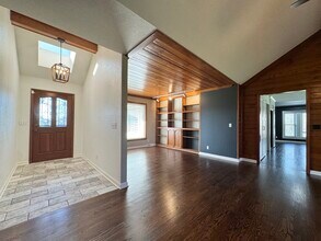 10300 W 164th St in Overland Park, KS - Building Photo - Building Photo