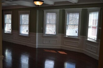 127 Nonantum St, Unit #2 in Boston, MA - Foto de edificio - Building Photo