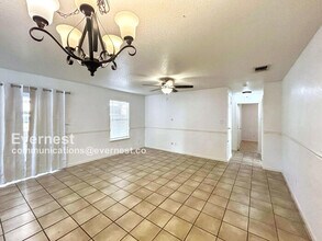 2027 Mission Field in San Antonio, TX - Building Photo - Building Photo
