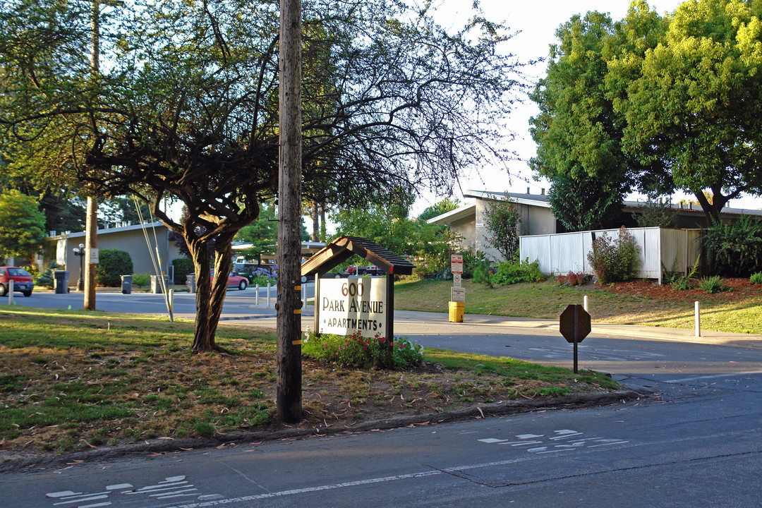 Six Hundred Park Avenue in Capitola, CA - Building Photo