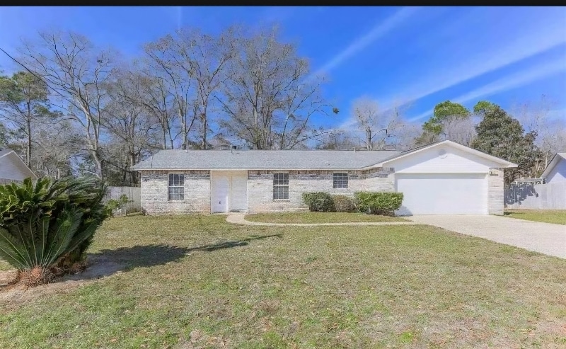 915 Vonna Jo Cir in Pensacola, FL - Building Photo