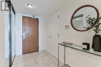 38 Elm St in Toronto, ON - Building Photo - Building Photo