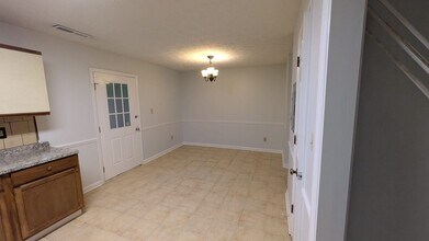 4438 Coopers Creek Dr SE in Smyrna, GA - Building Photo - Building Photo