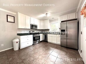 4429 Firwood Ln in Charlotte, NC - Foto de edificio - Building Photo