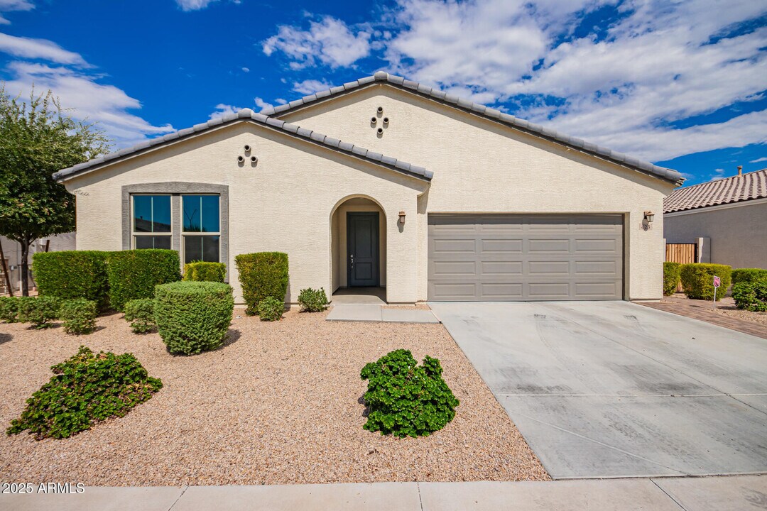 423 S 194th Ln in Buckeye, AZ - Building Photo