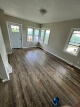 915 Pleasant St in Dubuque, IA - Building Photo - Building Photo