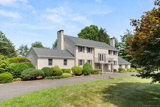 66 Middle Ridge Rd in New Canaan, CT - Building Photo - Building Photo