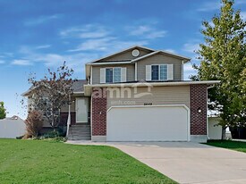 2649 W 2175 S in Syracuse, UT - Building Photo