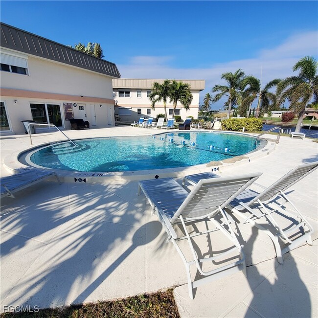 property at 828 Victoria Dr