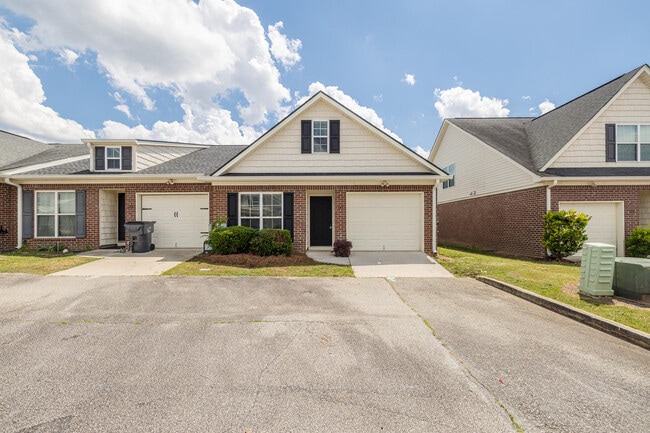131 Grove Landing Ct in Grovetown, GA - Building Photo - Building Photo