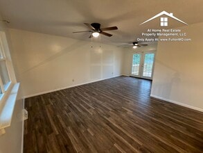 1 Locust Ln in Fulton, MO - Building Photo - Building Photo