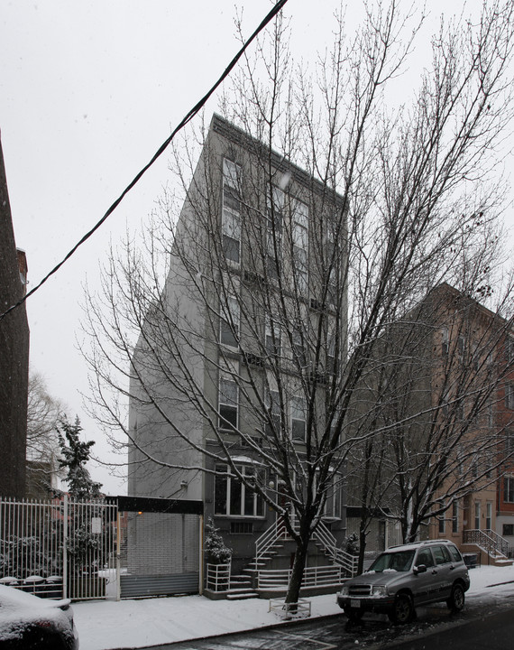 127 Madison St in Hoboken, NJ - Building Photo