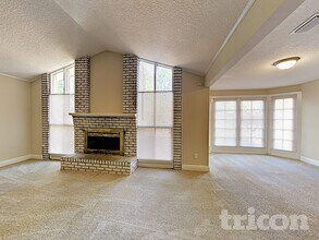 1734 Alder Dr in Orange Park, FL - Foto de edificio - Building Photo