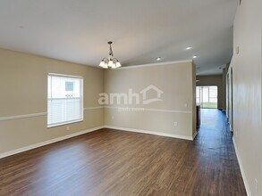 1012 Cristelle Jean Dr in Ruskin, FL - Building Photo - Building Photo