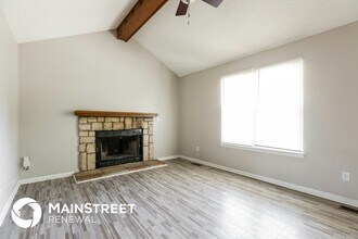 2128 NE Cookson St in Lee's Summit, MO - Building Photo - Building Photo