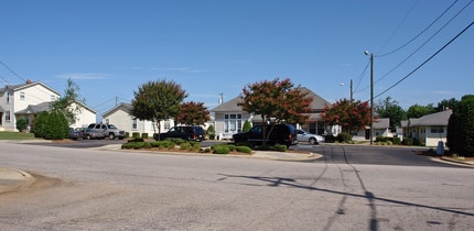 Washington Terrace Apartments in Raleigh, NC - Foto de edificio - Building Photo