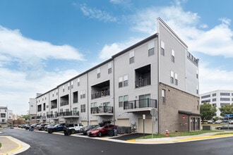 Overlook at Dulles Tech in Herndon, VA - Building Photo - Building Photo