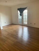372 Circuit Ln in Newport News, VA - Building Photo - Building Photo