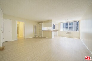 456 S Harvard Blvd in Los Angeles, CA - Building Photo